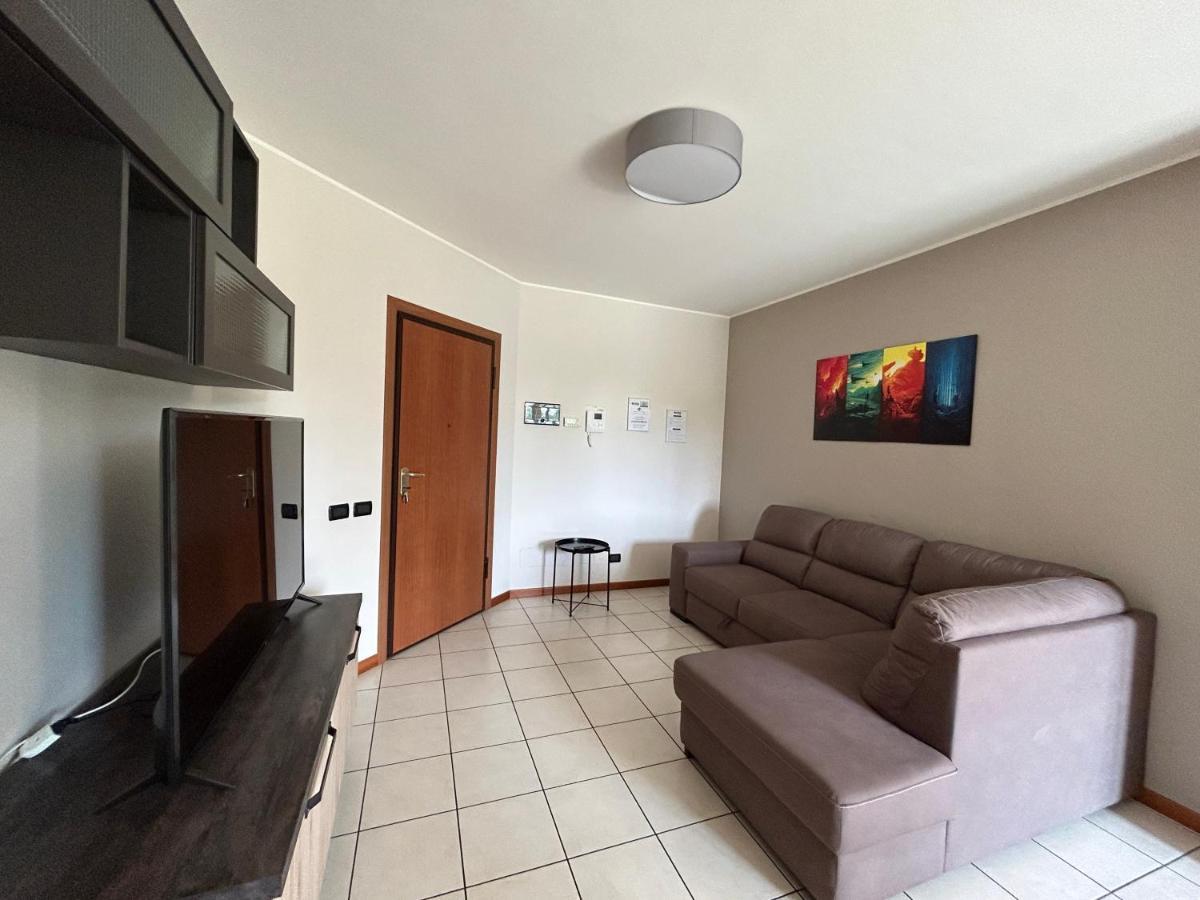 Appartamento Mimosa - Immobili E Soluzioni Rent Brembate Extérieur photo